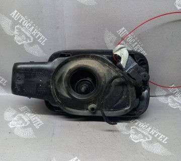 Лючок бака з кришкою і приводом AUDI A3 8V 8v4809906, 21460579