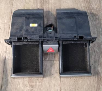 3c0858407 Бардачок центральний VW Passat B6 2005-2010
