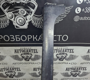 4f9853860 Бокова накладка поріг права Audi 6c6