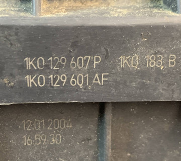 1k0129607af Корпус повітряного фільтра Octavia A5 2004-2008