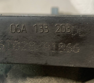 06A133203DL Впускний колектор VW Golf 1.6 8V (V) 2003-2008