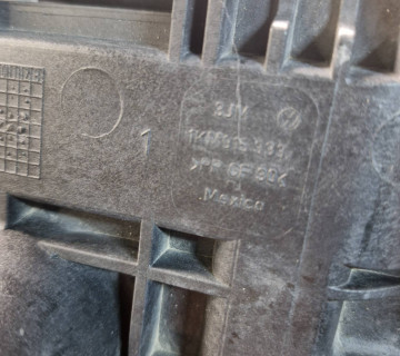 1km915333 Підставка під акумулятор Volkswagen Jetta 6 2010—2018