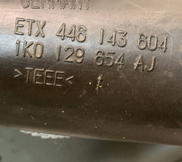 Патрубок інтеркулера Skoda Superb,VW Passat (B6)2.0 TDI 1k0129654aj