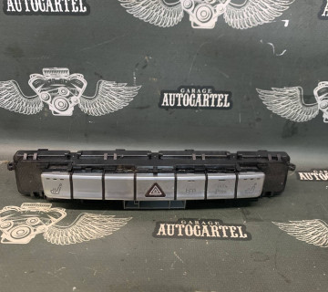 Блок кнопок аварійка Mercedes C-class (W204) a2049050302