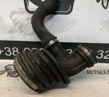Патрубок повітряного фільтра Ford Focus 2 1.6tdci 72100865