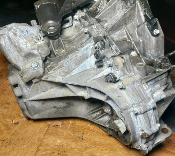 МКПП (механічна коробка перемикання передач) TL4B013 Renault Laguna III