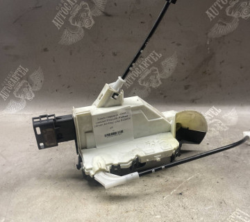 Замок передніх лівих дверей Peugeot Partner citroen berlingo psa 828406