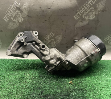Корпус масляного фільтра Mercedes 3.0 OM642 a6421800010