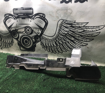 Кронштейн кріплення Land Rover Range Rover 51717036693