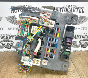 Блок запобіжників Mitsubishi Outlander II 8637A313
