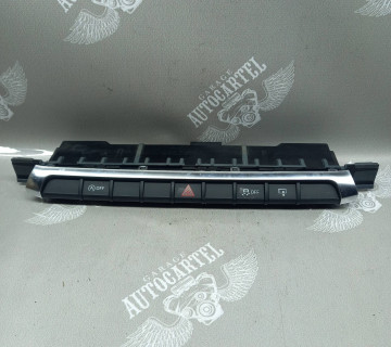 8v0925301cd Панель кнопок аварійка AUDI A3 8V