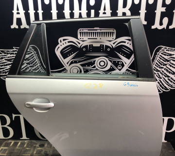 Дверка задня права Volkswagen Golf 5 universal