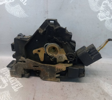 Замок дверки задній лівий електр 2 pin Ford Focus I 98-04. 2s4aa26413bb