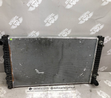 Радіатор охолодження Skoda super b 21513213