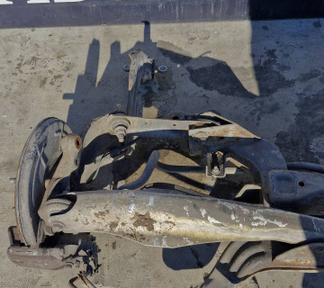 Задня балка,суппорт правий,лівий Opel Insignia sedan, 13336906