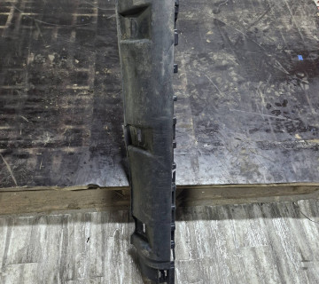 764264932r Бокова накладка поріг права Renault Duster 2010