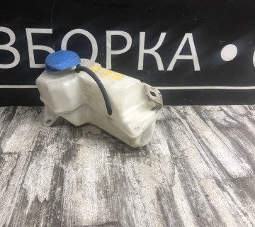 8e0955451ap Бачок омивача скла,фар Audi A4 B7 2004-2007