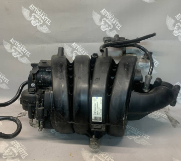 55561867 Впускний колектор Zafira C Vectra C 1.8 16V 2002-2009