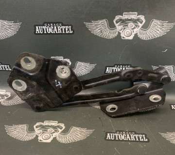 1t0823301 Петля капота ліва Volkswagen Caddy III 2004 – 2010