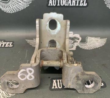 Петля дверей права передня Renault Fluence 804000018R