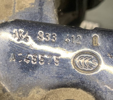 1k4833412q петля двері задняя права ніжня golf 6 2008-2013