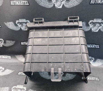 Корпус подставки АКБ VW Passat B7 2010- 3C0915336A