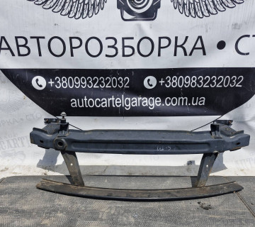 3r0807109 підсилювач бампер передній Seat Exeo