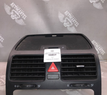 1k0815735 Цетральна консоль обдува салону Volkswagen golf 5
