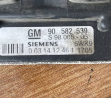 90582539 блок управління двигуном Opel Zafira A 1,8 , Opel Astra G, Opel Vektra