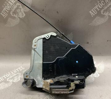 Замок двері передній правий TOYOTA AVENSIS T27 21951978