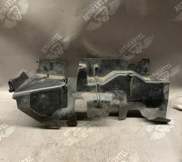 Дефлектор Повітропровід радіатора лівий VW Passat B6 3c0121283