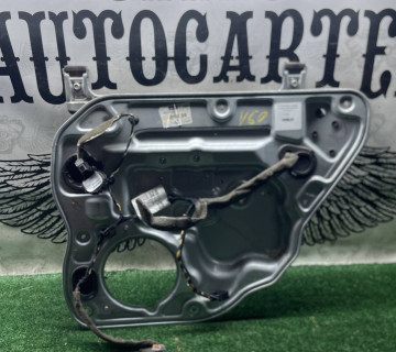 Склопідйомник задній правий volvo v50 s40 8679083rh