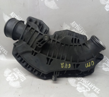 Патрубок інтеркулера резонатор 3.0CDI Mercedes-BenzC-Class W204 2007 A6421401987