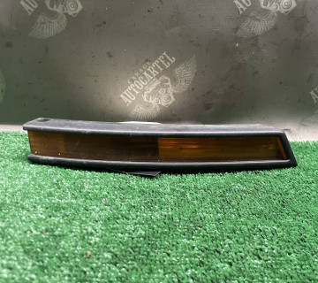 Показчик повороту правий VW Passat B6 жовтий 3c0953042c