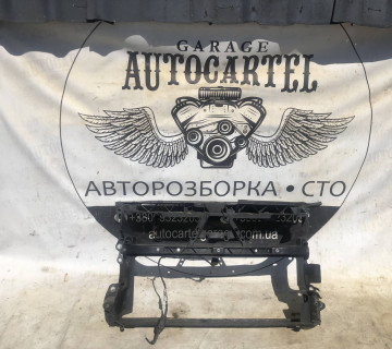 Панель передня телевізор Volkswagen Phaeton 21118043