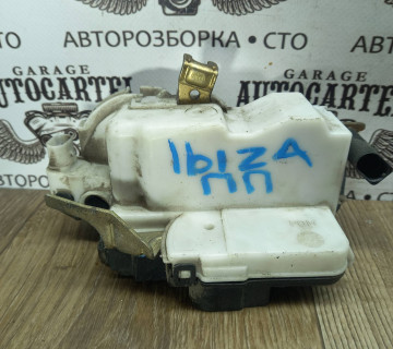 Замок дверки правий передній Seаt Ibizа II, б 3pin, 6k3837016d