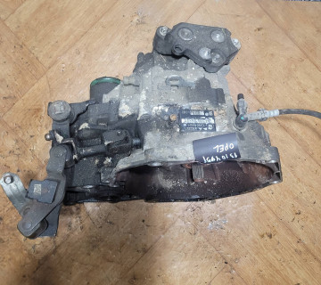 МКПП (механічна коробка перемикання передач) opel zafira a 2.2 dti 13104951 um 5 ст мех