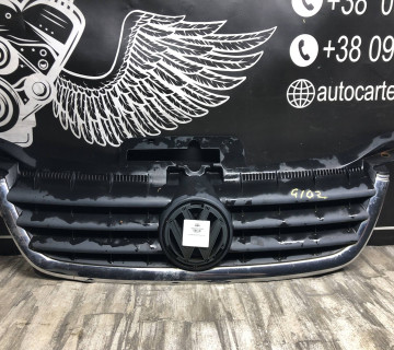 1t0853651 21613340 Решітка радіатора Volkswagen Touran 1T0853651
