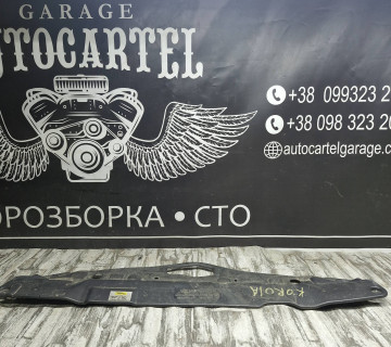 5314102010 Накладка передньої панелі верх Toyota Corolla E120 2000-2006