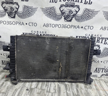 13128925 13128925 радіатор охолодження Opel Astra H 2004-2014