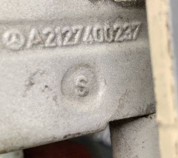 a2127400237 Петля кришки багажника задня права Mercedes W212