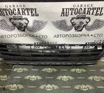 Решітка переднього бампера нижня VW Golf 7 (2012-2016) 5g0853677