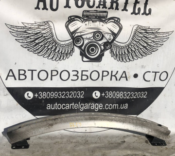 4L0807309 підсилювач заднього бампера Audi Q7 2010 - 2015