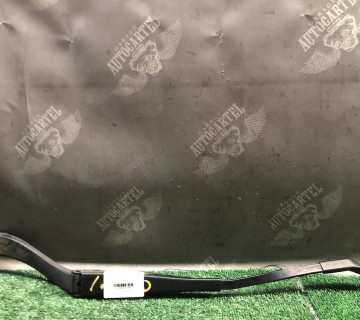 Щіткотримач передній лівий Mercedes C-Class W204 (07-15) A2048200044