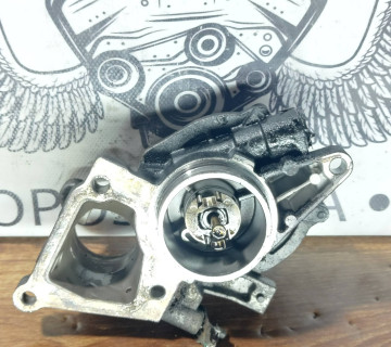 Вакуумний насос Ford Mondeo MK3 2.0 TDCi Pierburg XS70-2A451-BH