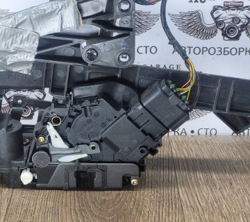 4m5aa26413ac Замок двері задній правий Ford focus 2