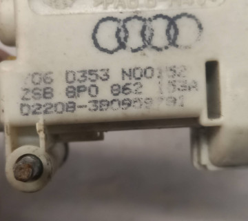 Привід лючка кришки бензобаку AUDI A3 8P 8p0862153a