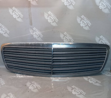 Решітка радіатора Mercedes E-Class W211 a2118800283, 21481239