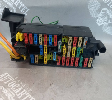 Блок запобіжників Peugeot 206 96355180