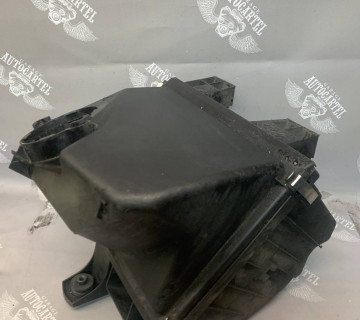 4b0133835k Корпус повітряного фільтра A6 C5 1997-2004